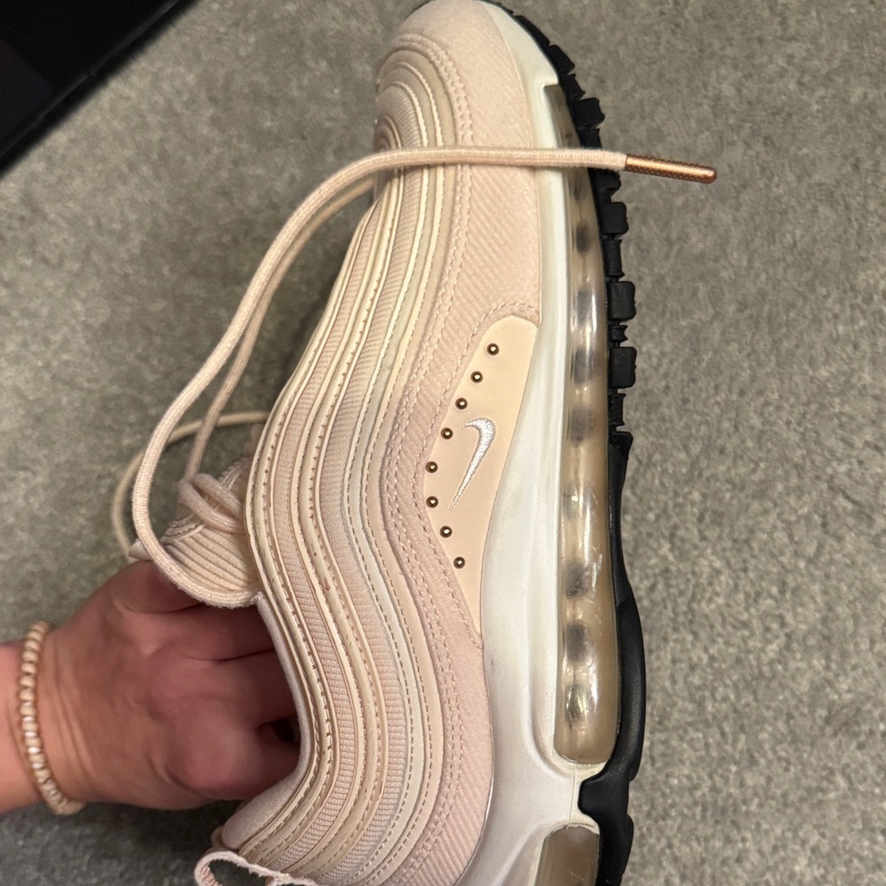 Nike Women's Sneakers in Light Pink - Picture 6 of 10